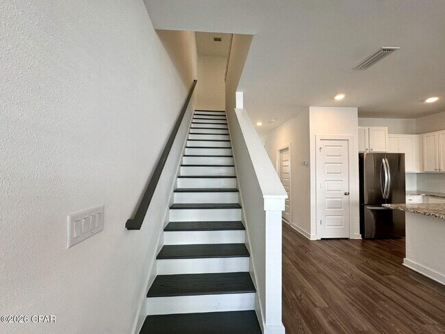 Building Photo - 5889 Tyndall Pl