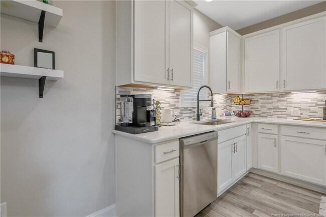 Building Photo - 1408 Friar Rock Cir
