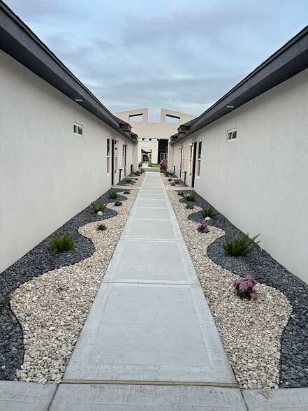 Building Photo - 11313 N 25th St