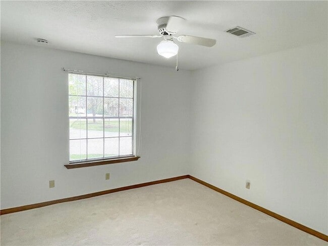 Building Photo - 101 Herwig Bluff Rd