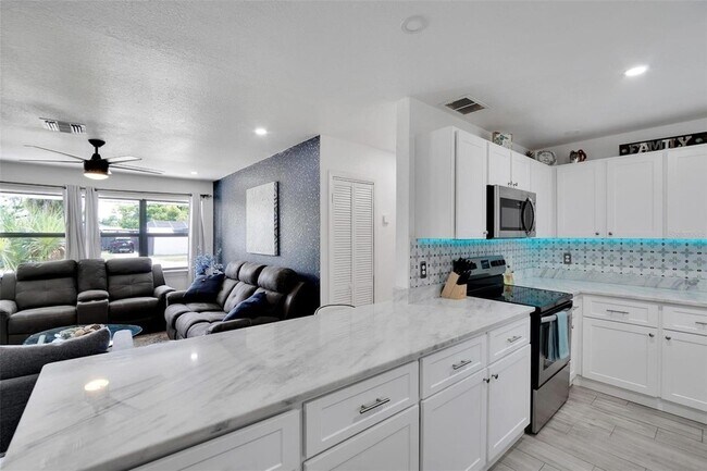 Building Photo - 4731 W Montgomery Ave