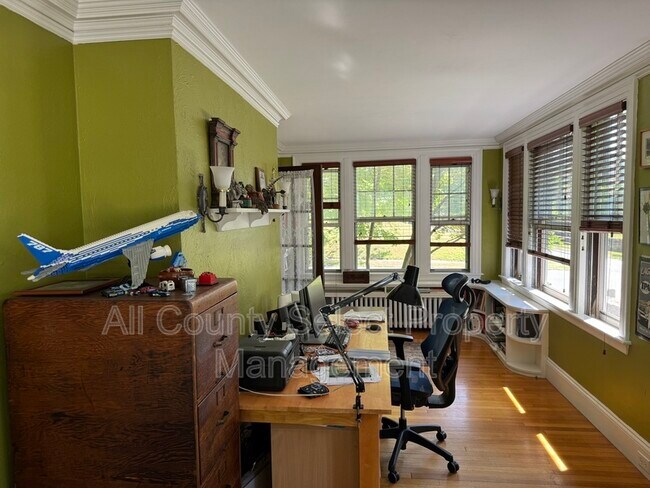 Building Photo - 38 Baker Ave