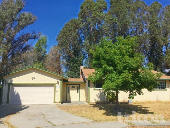 Building Photo - 1036 Nightingale Ct