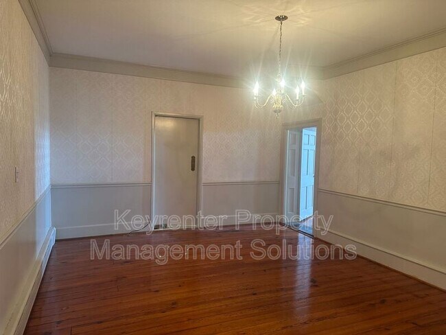 Building Photo - 151 Tanner Ln