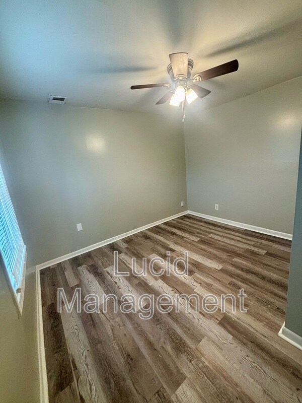 Building Photo - 4015 Parthenia Ave