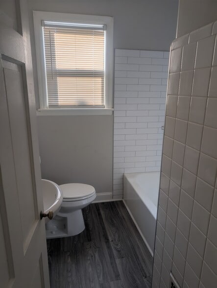 Master Bath - 1311 Haysboro Ave