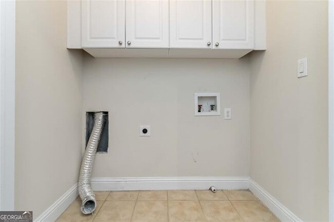 Building Photo - 5460 Glenridge View NE