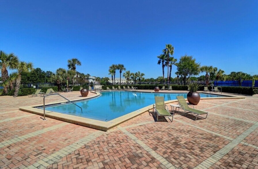 Building Photo - 5215 Coquina Key Dr SE