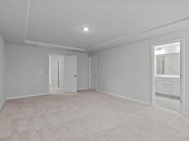 Building Photo - 3BR Like-New Townhome – GREAT PRICE - Community Pool/Playground