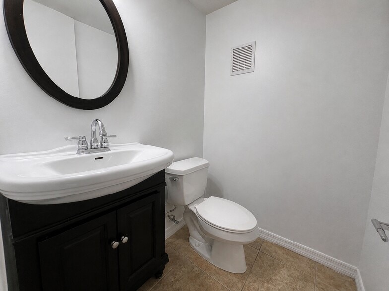 Half Bath on First Floor - 9371 Fontainebleau Blvd