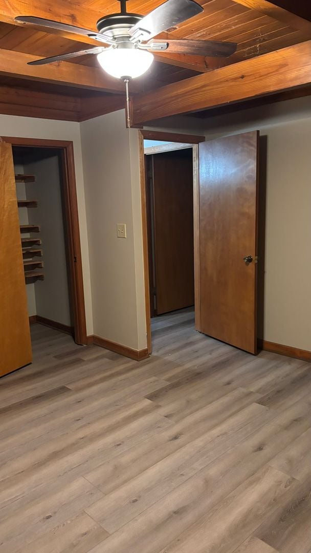 Building Photo - Log Cabin in Oconee on a 1.357 acre neighborhood wooded lot!