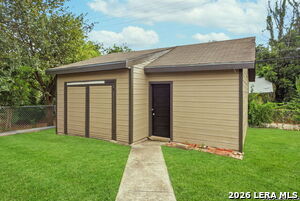 Building Photo - 146 North Dr