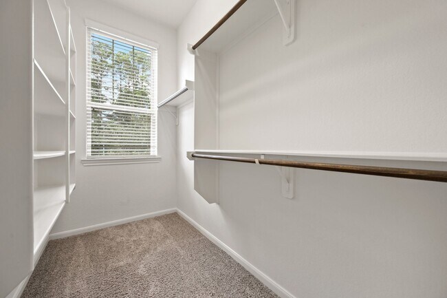 Building Photo - 18554 Jasmine Garden Pl