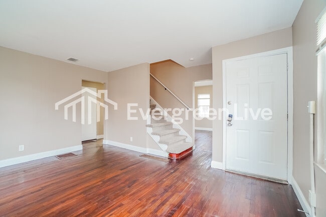 Building Photo - 2181 Middlehurst Dr