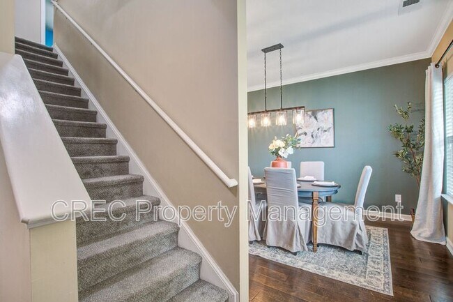 Building Photo - 202 Center Hill Ct