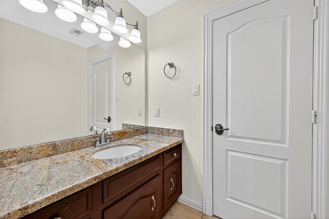 Building Photo - 1803 Cottage Landing Ln