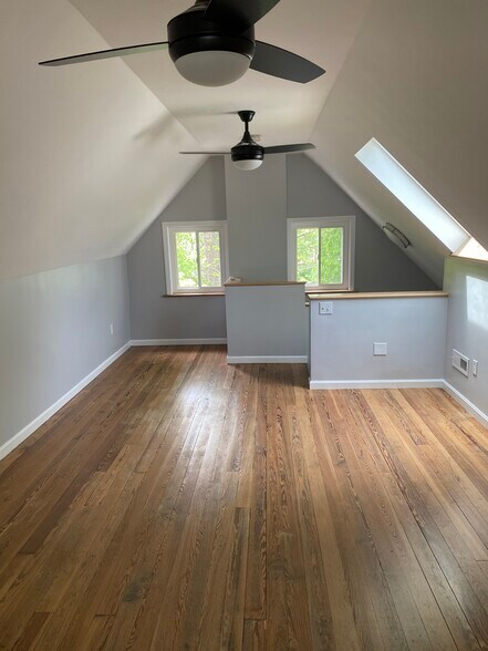 Building Photo - 4237 Chambers St