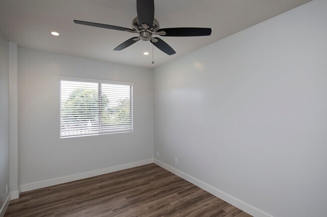 Building Photo - Beautiful 1BR in Mission Valley with Parki...