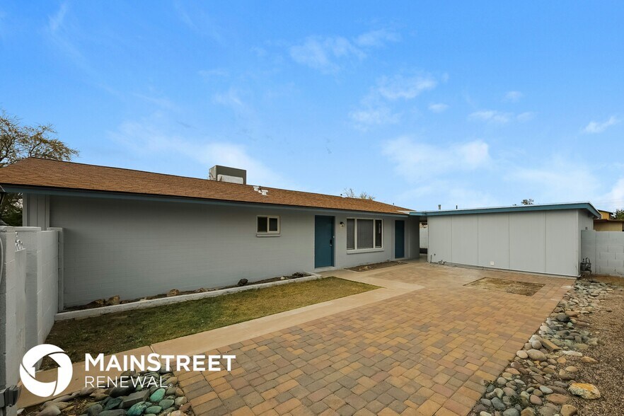 Building Photo - 3108 W McLellan Blvd