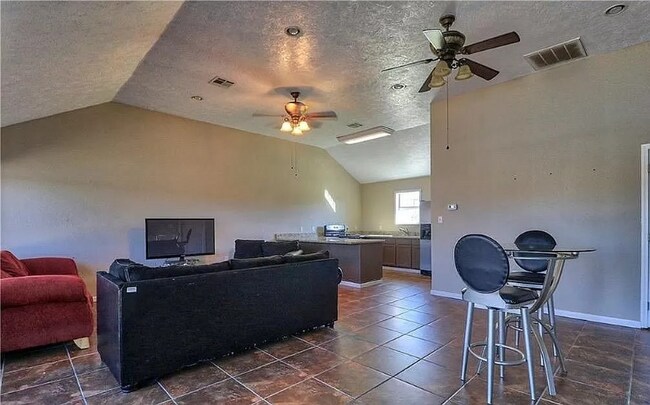Building Photo - 1557 Carl Lyons Rd