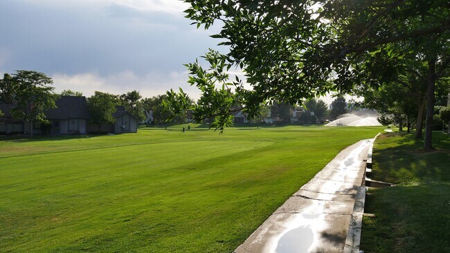 Building Photo - 2641 S Xanadu Way