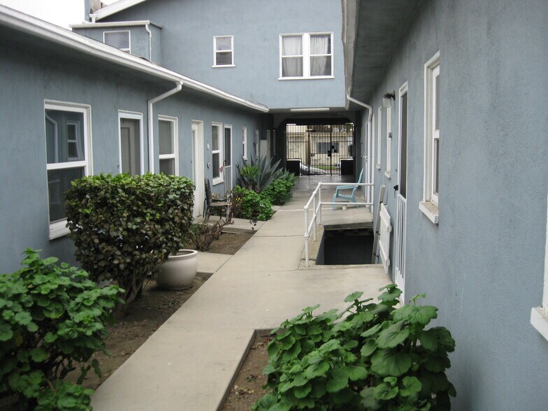 Primary Photo - 527 Atlantic Ave