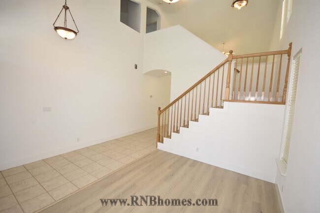Building Photo - 1783 Cadfael St