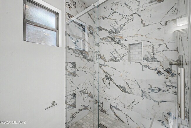 Building Photo - 5120 E Alberta Dr