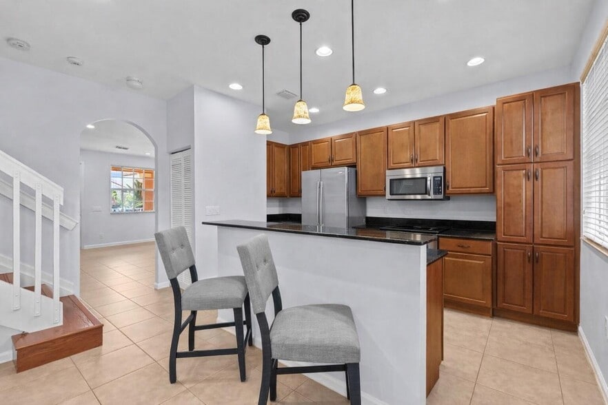 Building Photo - 7221 Briella Dr