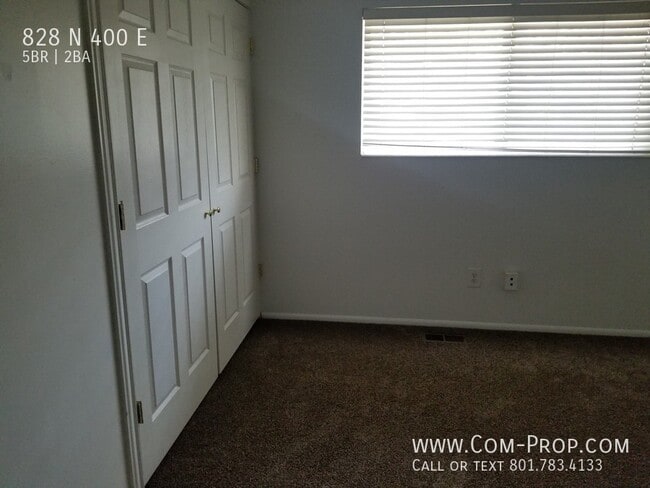 Building Photo - 828 400 E