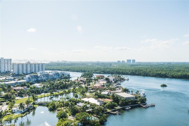 Building Photo - 300 Sunny Isles Blvd