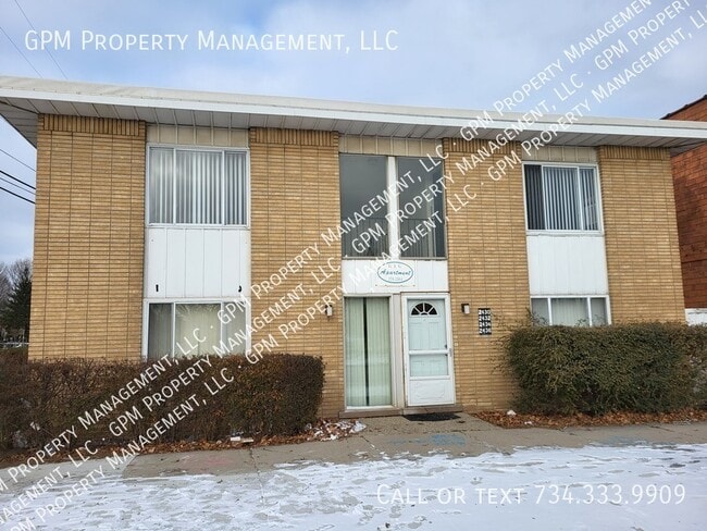 Primary Photo - Nice 2 Bedroom Apartment