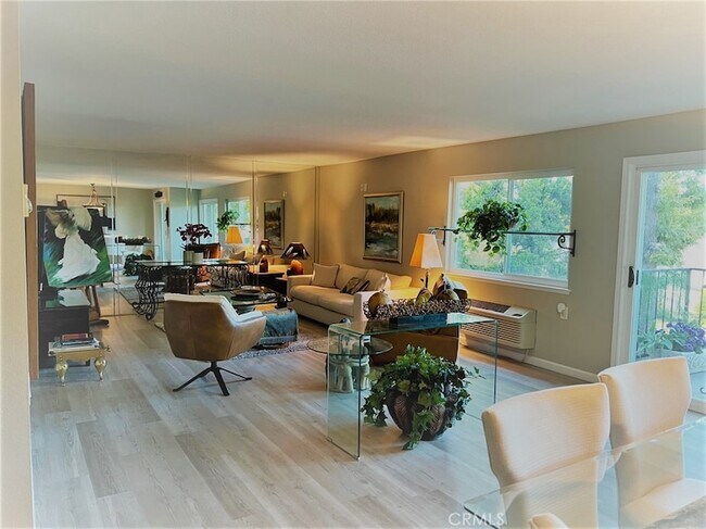 Primary Photo - 2370 Via Mariposa W