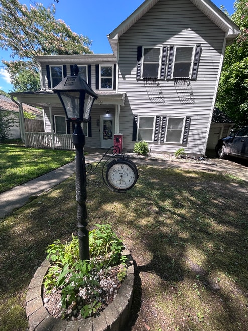 Building Photo - 3568 Ladd Ave