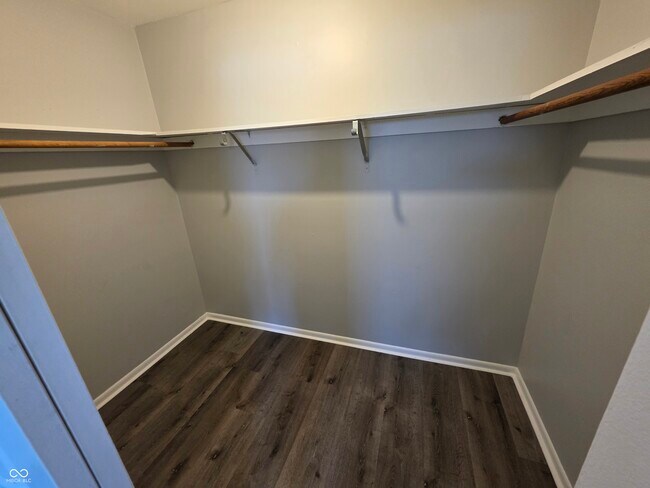 Building Photo - 6262 Eastridge Dr