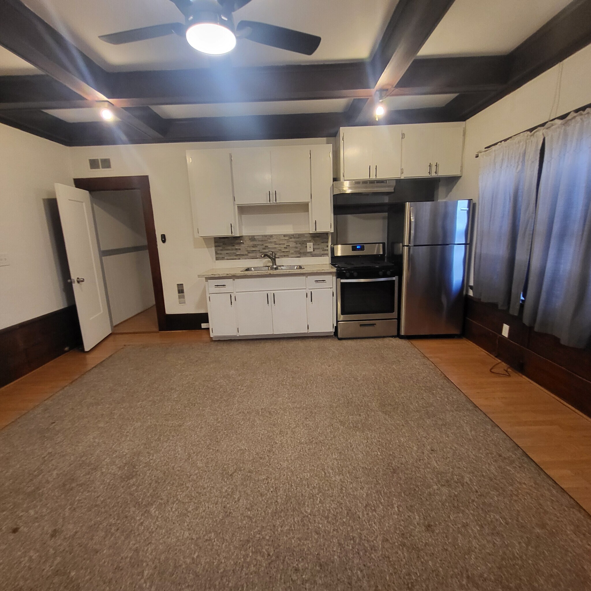 Building Photo - 1428 78th Ave