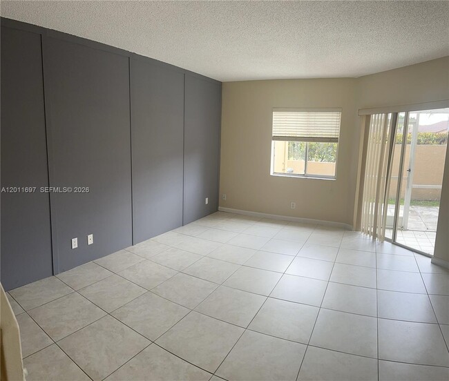 Building Photo - 7885 NW 7th Ct