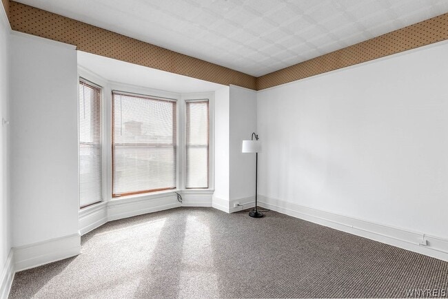 Building Photo - 493 Delaware Ave