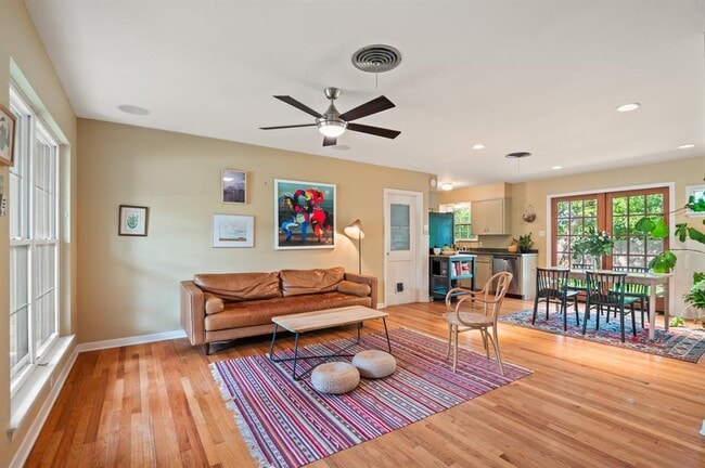 Building Photo - 8201 Lazy Ln