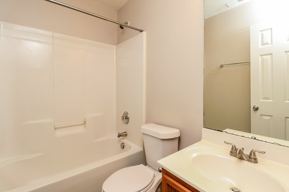 Building Photo - 916 Clover Gap Dr