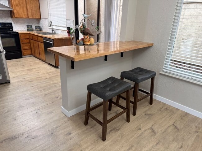 Building Photo - Updated 3 Bedroom 2.5 Bath 2 Story Condo Fairfield *Star Rentals