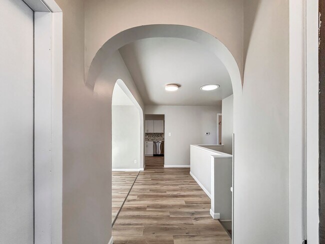 Building Photo - $0 DEPOSIT OPTION. 4 BED 3 BATH IN HAMPDEN HEIGHTS!