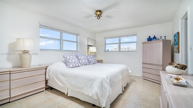 Building Photo - 555 Crandon Blvd