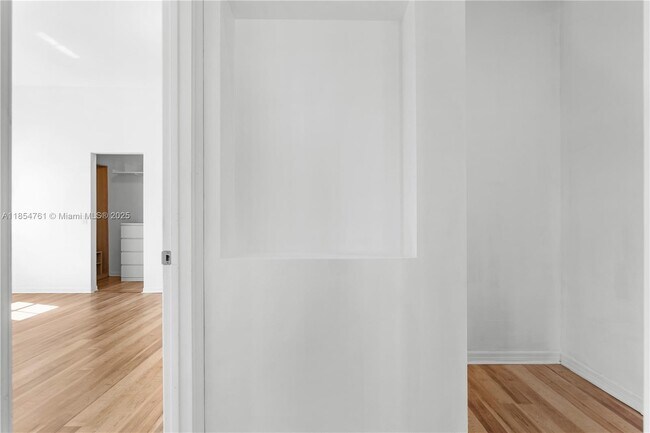 Building Photo - 4202 Sabal Ridge Cir