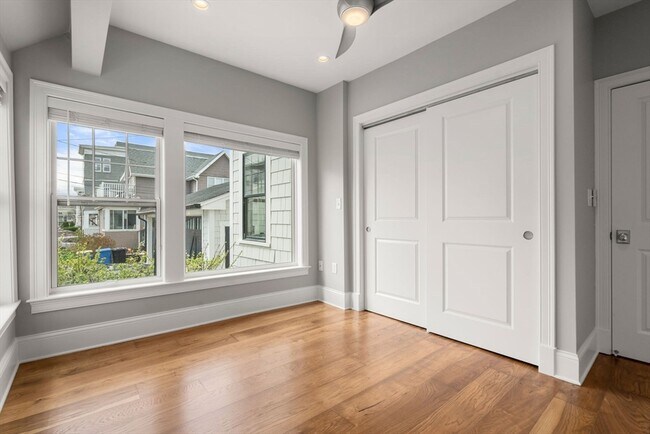 Building Photo - 176 Winthrop Shore Dr