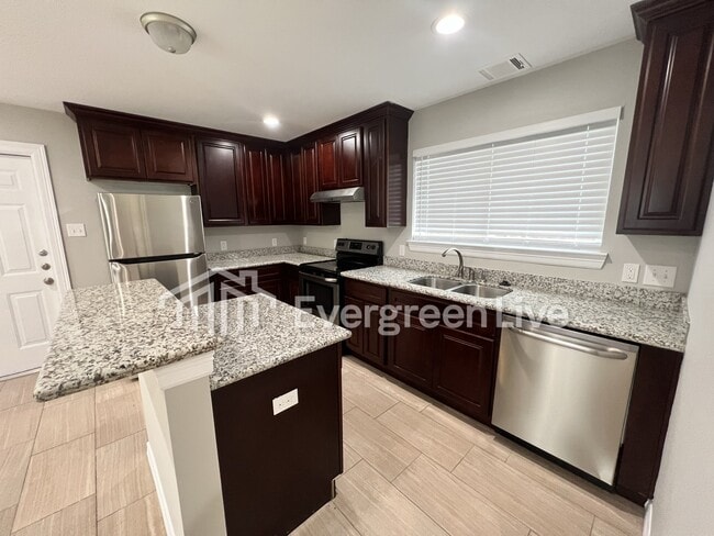 Building Photo - 3206 Angelfish Cove