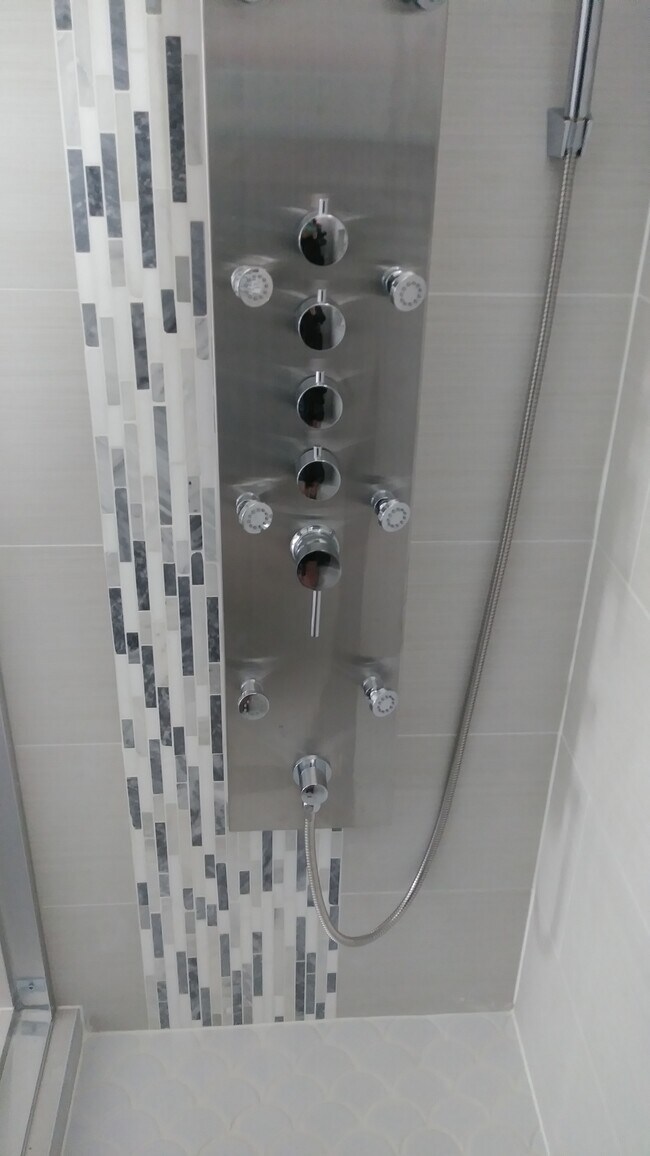 Spa Bath Jetts - 5 N Caroline St