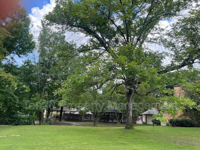 Building Photo - 2525 Norris Rd