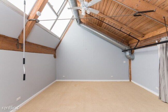 Building Photo - 2650 W Belden Ave