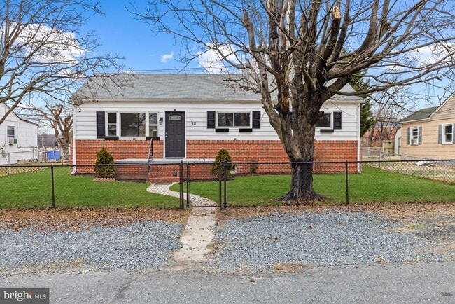 Building Photo - 18 Armor Ct